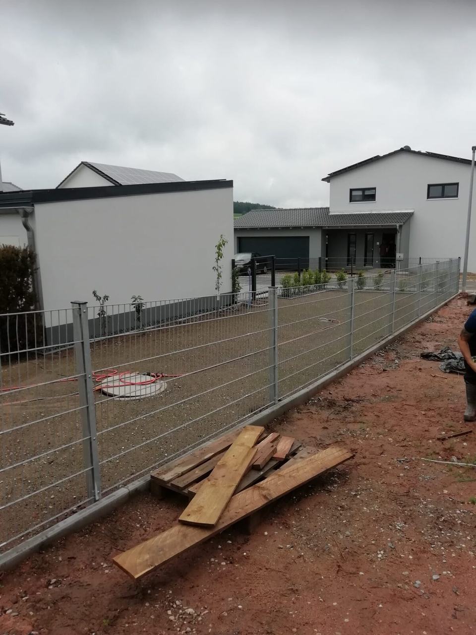 Zaun an Neubau-Baustelle – Zaunbau für Neubauten in der Oberpfalz